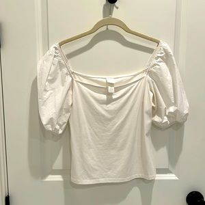 Classic puffed sleeve blouse size M